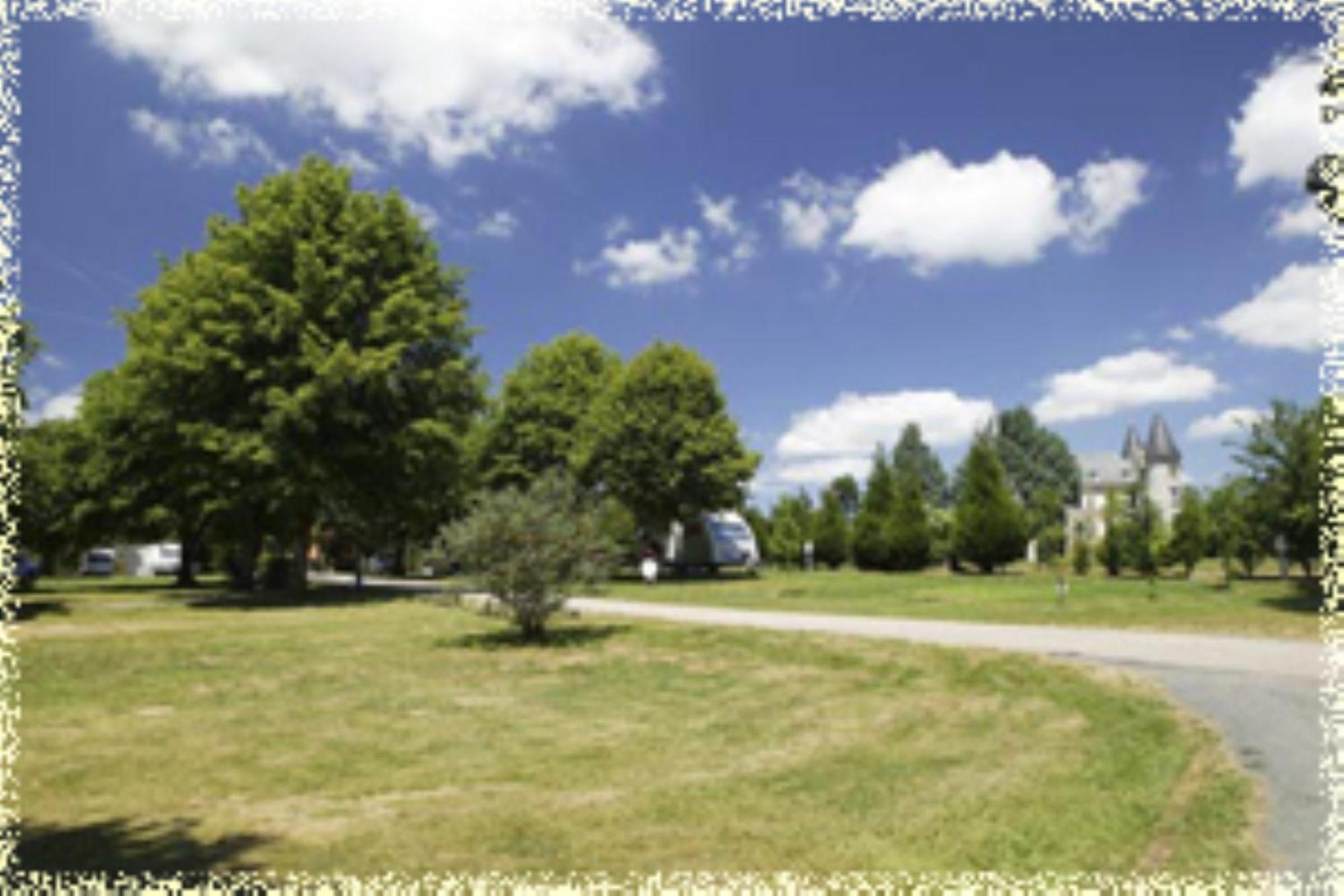 Hotellerie De Plein Air Camping Leychoisier Bonnac-la-Côte Eksteriør bilde